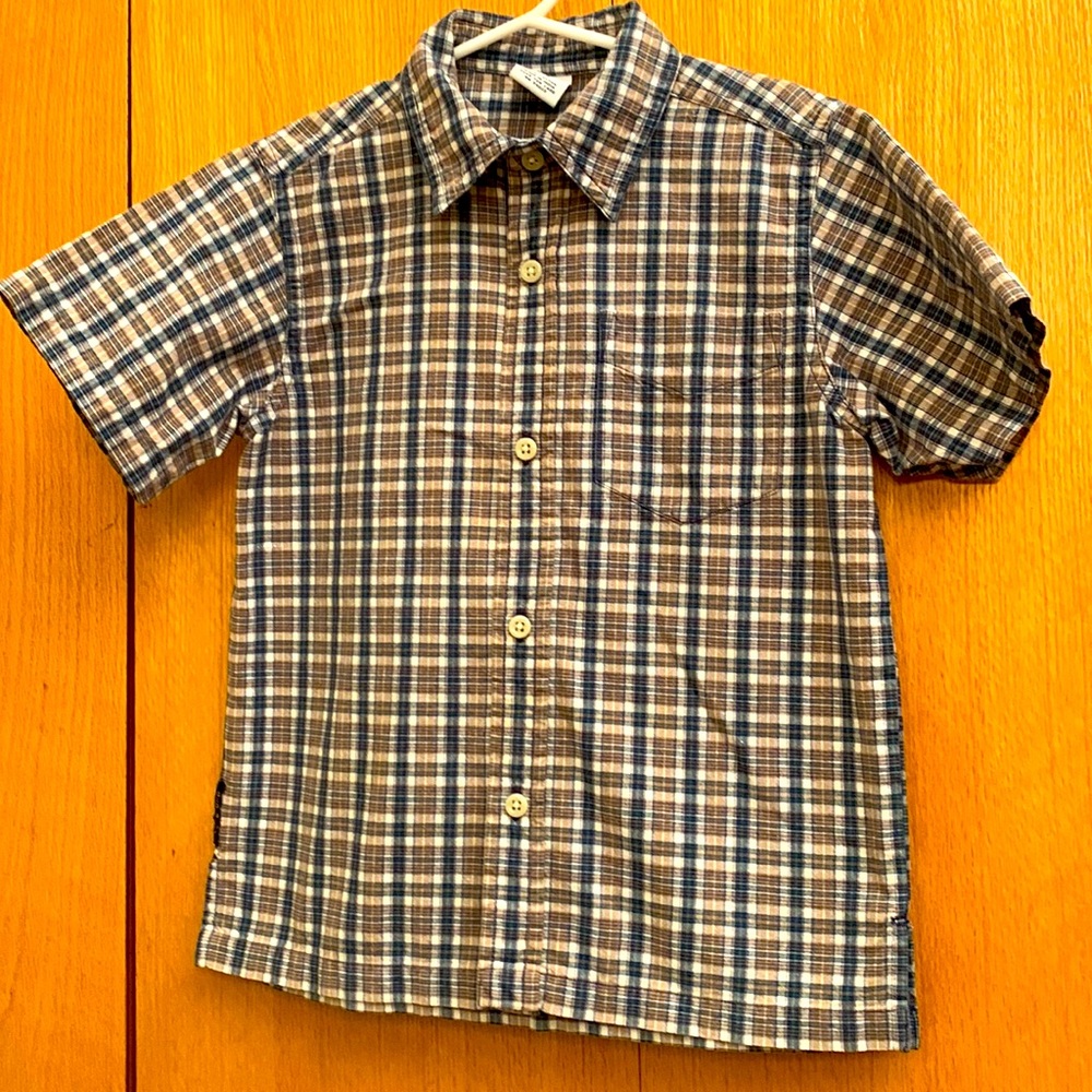 Old Navy cotton woven tattersall boy’s 5 - 6 short sleeved button down shirt EUC